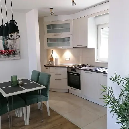 Apartment Gizmo *