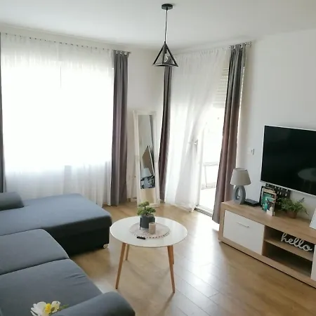 Gizmo Apartment Makarska