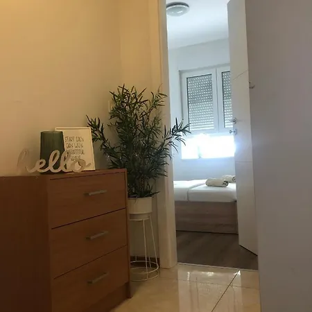 Gizmo Apartment
